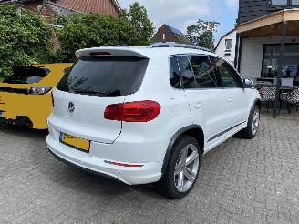Unfallwagen Volkswagen Tiguan 4Motion 1.4 TSi Sport&Style R-line Edition.pano/leer 2014/2