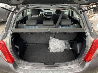 Toyota Yaris Auto is gereserveerd Aspiration 1.0 VVT-I5Drs Navi Clima Camera VASTE PRIJS. picture 28