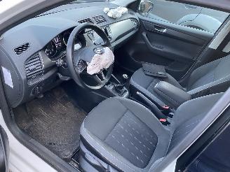 Skoda Fabia Auto is gereserveerd 1.0 TSi Combi 70 KW picture 5