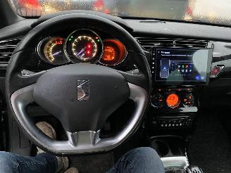 krockskadad bil bedrijf Citroën DS3 e-HDI 1.6 So Chic 2012/3