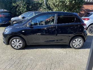 krockskadad bil auto Peugeot 108 1.0 e-VTi Active 2020/2
