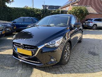 skadebil auto Mazda 2 Automaat 1.5 SkyActive-G GT-M 2015/6