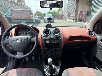 Ford Fiesta 1.25 16V Hatchback  Benzine 1.242cc 55kW (75pk) FWD picture 12