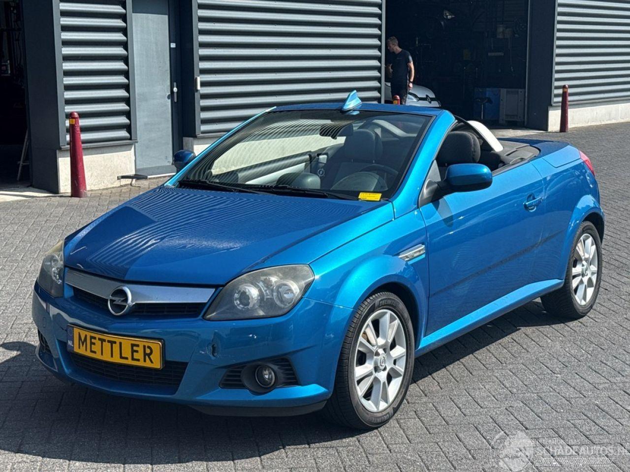 Opel Tigra 1.8 16V Cabrio  Benzine 1.796cc 92kW (125pk) FWD