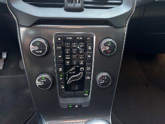 Volvo V-40 1.6 T2 GTDi 16V Hatchback 4Dr Benzine 1.596cc 88kW (120pk) FWD picture 17