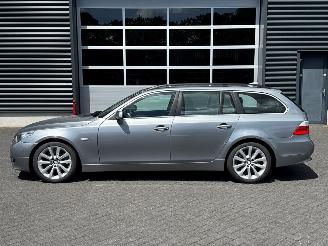 BMW 5-serie 523i 24V Combi/o  Benzine 2.497cc 130kW (177pk) RWD picture 2