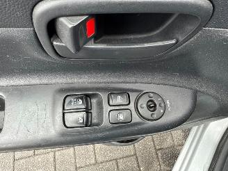 Hyundai Accent 1.4i 16V Hatchback  Benzine 1.399cc 71kW (97pk) FWD picture 19