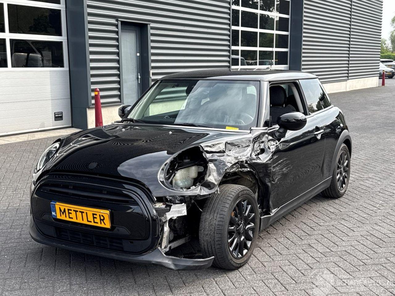 Mini Cooper 1.5 12V Cooper Hatchback 2Dr Benzine 1.499cc 100kW (136pk) FWD