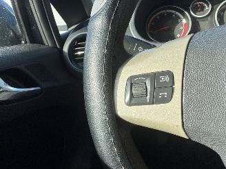 Opel Corsa 1.2 16V Hatchback  Benzine 1.229cc 59kW (80pk) FWD picture 19