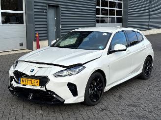 Avarii autoturisme BMW 1-serie 120 1.5 TwinPower Turbo 12V Hatchback  Elektrisch Benzine 1.499cc 125kW (170pk) 2025/3