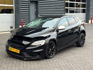 krockskadad bil auto Volvo V-40 2.0 D2 16V Hatchback 4Dr Diesel 1.969cc 88kW (120pk) FWD 2017/4