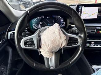 BMW 5-serie 530e xDrive 2.0 Turbo 16V Combi/o  Elektrisch Benzine 1.998cc 215kW (292pk) 4x4 picture 14