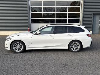 BMW 3-serie 320i 2.0 TwinPower Turbo 16V Combi/o  Benzine 1.998cc 135kW (184pk) RWD picture 2
