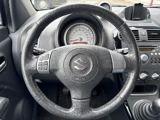 Suzuki Splash 1.0 12V MPV  Benzine 996cc 50kW (68pk) FWD picture 12