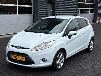 krockskadad bil auto Ford Focus 1.4 16V Hatchback  Benzine 1.388cc 71kW (97pk) FWD 2010/6