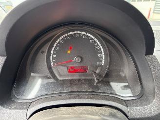 Volkswagen Up! 1.0 12V 60 Hatchback  Benzine 999cc 44kW (60pk) FWD picture 13