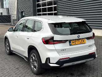 BMW iX1 XDrive30  67 kWh, camera, navigatie, trekhaak picture 3
