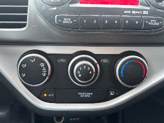 Kia Picanto 1.2 16V Hatchback  Benzine 1.248cc 63kW (86pk) FWD picture 14