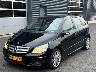 damaged passenger cars Mercedes B-klasse 2.0 B-200 16V Turbo Hatchback  Benzine 2.034cc 142kW (193pk) FWD 2005/11
