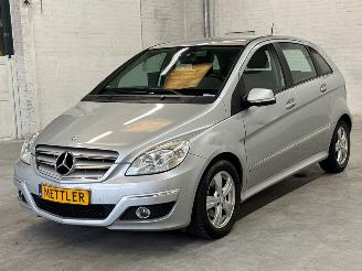 Avarii autoturisme Mercedes B-klasse 2.0 B-180 CDI 16V Hatchback  Diesel 1.991cc 80kW (109pk) FWD 2011/3