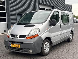 krockskadad bil bedrijf Renault Trafic 1.9 dCi 100 16V Bestel  Diesel 1.870cc 74kW (101pk) FWD 2004/11