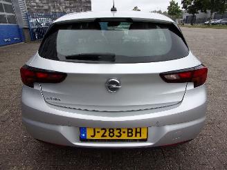 Opel Astra 1.2 EDITION picture 5