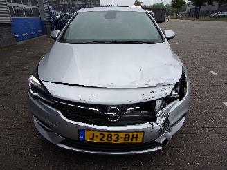 Opel Astra 1.2 EDITION picture 6