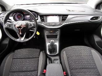 Opel Astra 1.2 EDITION picture 11