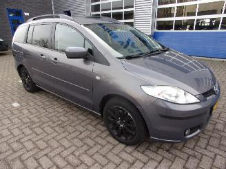 Damaged car Mazda 5 2.0 EXECUTIVE 7 PERSOONS Met Gebruikte onderdelen erbij 2007/9