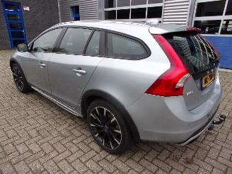 Volvo V-60 CROSS COUNTRY 2.0 T5 NORDIC+ picture 2