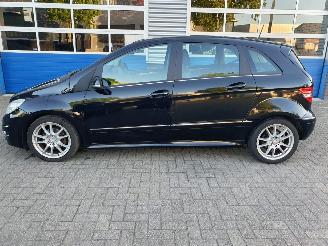 Mercedes B-klasse 180 Automaat picture 2