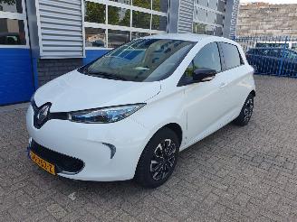 Damaged car Renault Zoé R240 Intens 22 kWh (Huur accu) 2016/3