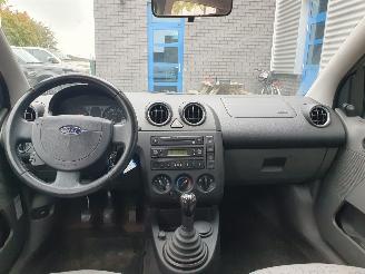 Ford Fiesta 1.3 Ambiente schadevrij picture 14