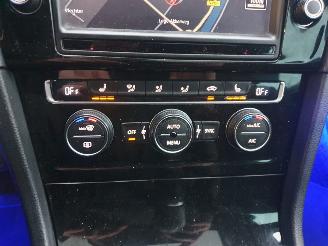 Volkswagen Golf 1.4 TSI ACT Connected Series picture 21