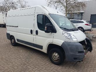 Peugeot Boxer 335 3.0 HDI L2H2 picture 7
