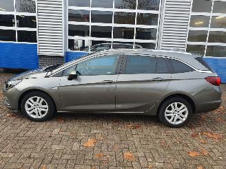 Opel Astra SPORTS TOURER 1.6 CDTI Online Edition picture 2
