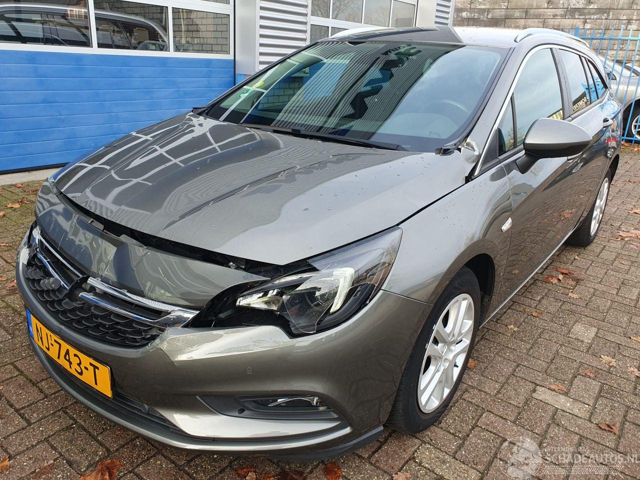 Opel Astra SPORTS TOURER 1.6 CDTI Online Edition
