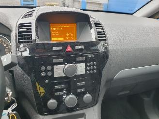 Opel Zafira 1.6 Cosmo 7 Persoons picture 16