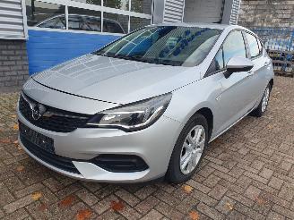 damaged passenger cars Opel Astra ASTRA 1.2 turbo 81kW 2019/11
