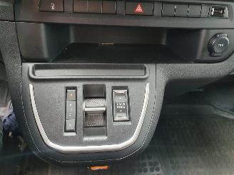 Peugeot e-Expert 100KW Dubbel Cabine picture 24