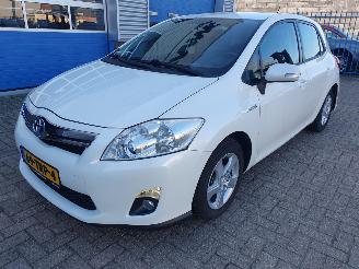 Damaged car Toyota Auris 1.8 Full Hybrid Limited 2012/3