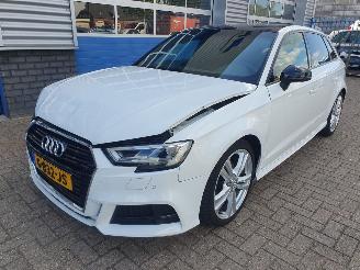 Unfallwagen Audi A3 35 TFSI S edition Automaat Sportback 2019/10