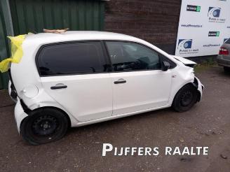 Vrakbiler auto Volkswagen Up! Up! (121), Hatchback, 2011 1.0 12V 60 2014/6