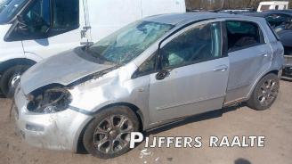 Uttjänta bilar auto Fiat Punto Punto III (199), Hatchback, 2012 1.3 JTD Multijet 85 16V 2013/10