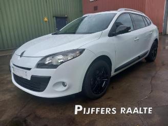 demontáž osobní automobily Renault Mégane Megane III Grandtour (KZ), Combi 5-drs, 2008 / 2016 1.4 16V TCe 130 2011/4