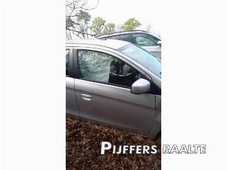 Mitsubishi Space-star Space Star (A0), Hatchback, 2012 1.0 12V picture 16