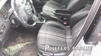 Volkswagen Polo Polo V (6R), Hatchback, 2009 / 2017 1.6 TDI 16V 90 picture 22