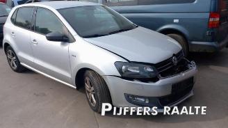 Coche siniestrado Volkswagen Polo Polo V (6R), Hatchback, 2009 / 2017 1.6 TDI 16V 90 2012/4