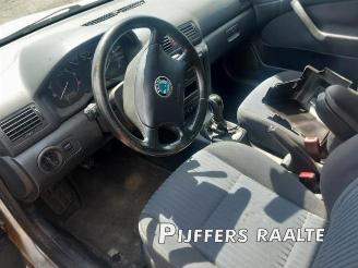 Skoda Octavia Octavia Combi (1U5), Combi 5-drs, 1998 / 2010 1.6 picture 8