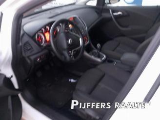 Opel Astra Astra J Sports Tourer (PD8/PE8/PF8), Combi, 2010 / 2015 1.6 CDTI 16V picture 21